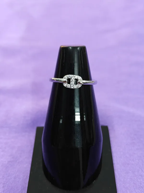 Silver_Ring_Cute_And_Trendy_Accessory_For_Female