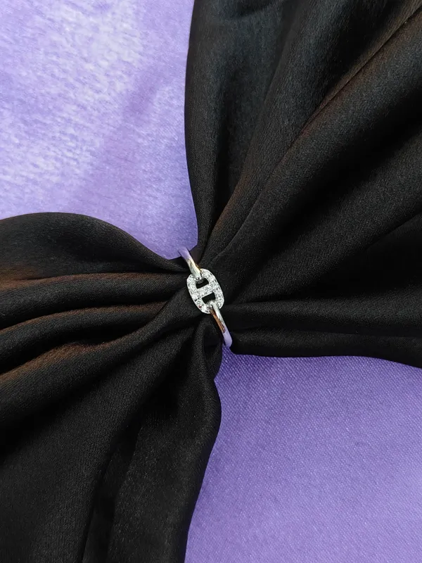 Silver_Ring_Cute_And_Trendy_Accessory_For_Female