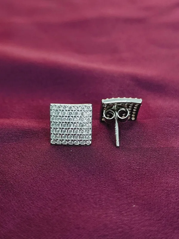 Silver_Royal_Earrings_For_Female
