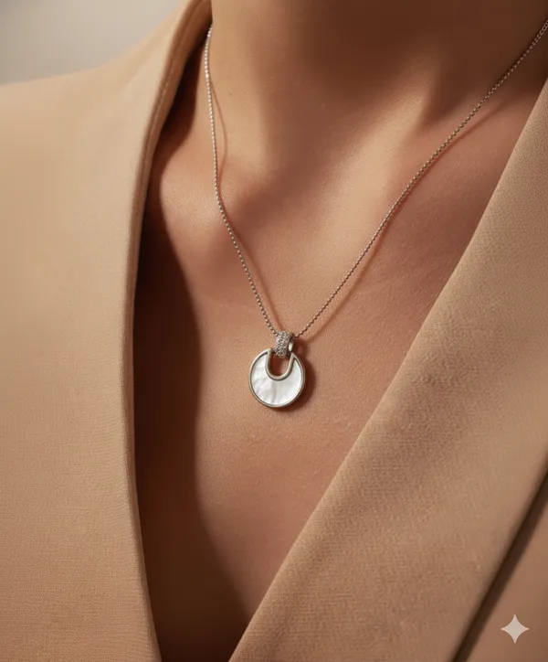 Silver_Finish_Simple_Pendant_Chain_For_Female