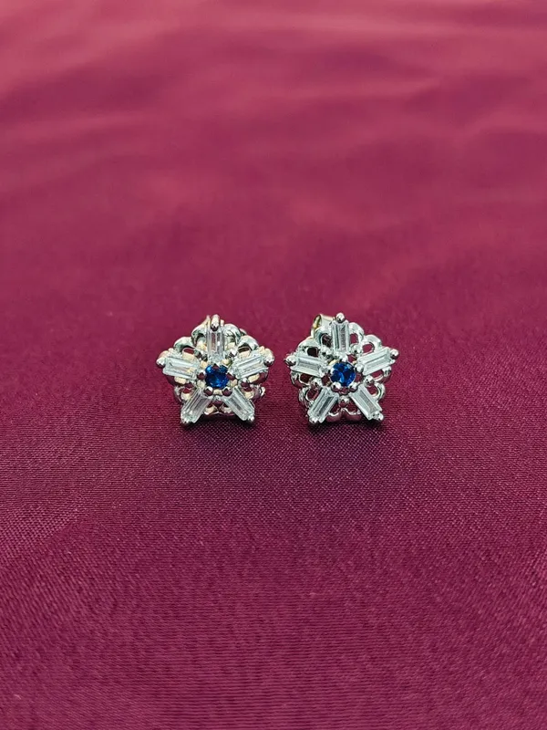 Silver_Earrings_With_Zircon_Stones_For_Female