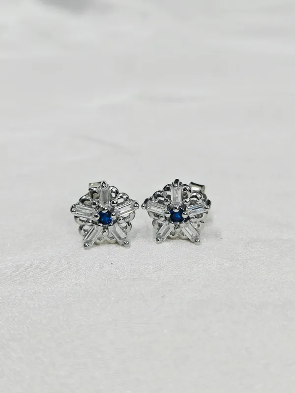 Silver_Earrings_With_Zircon_Stones_For_Female