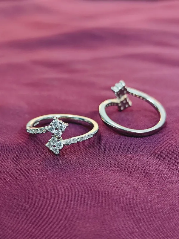 Silver_Simple_Toe_Ring_For_Female