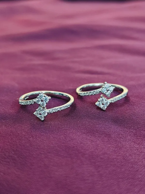 Silver_Simple_Toe_Ring_For_Female