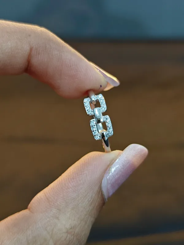 Silver_Slim_Band_Ring_For_Female