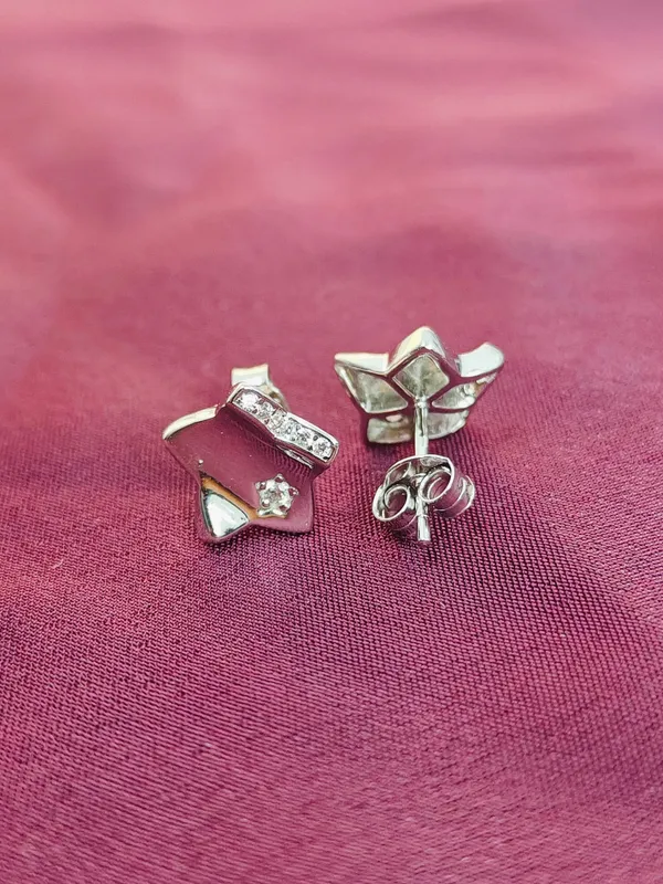 Silver_Small_Hoop_Earrings_For_Female