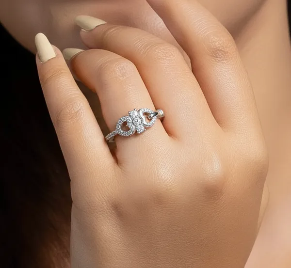Silver_Sparkling_Curve_Ring_For_Female