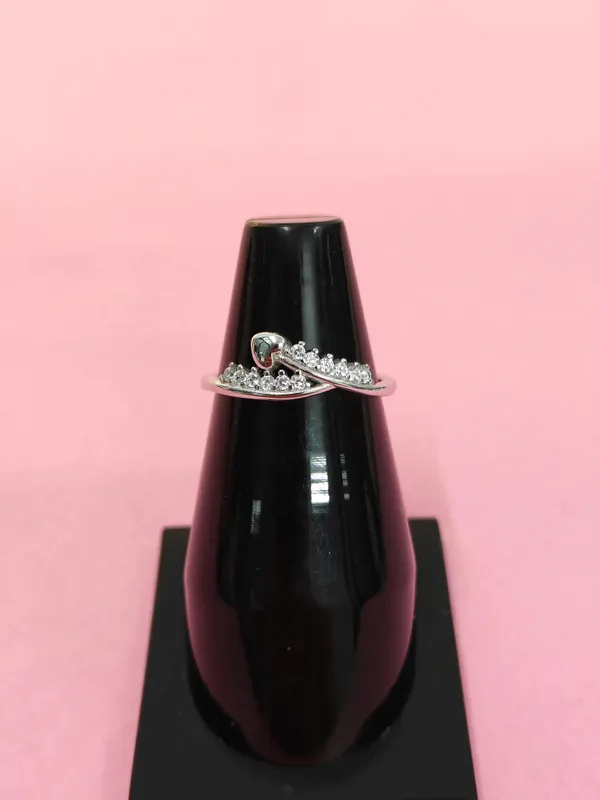 Silver_Stone_Studded_Ring_For_Female