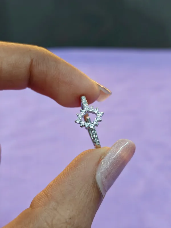 Silver_Stylish_Daily_Wear_Simple_Yet_Stunning_Ring_For_Female