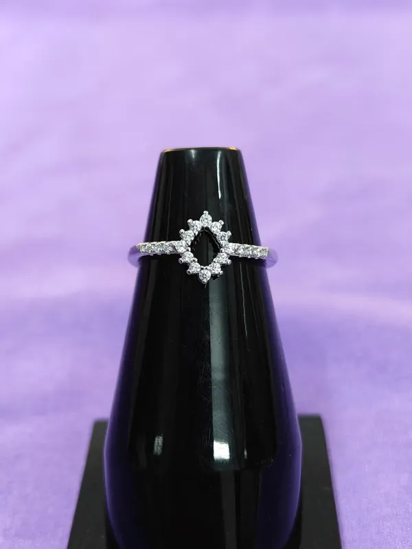 Silver_Stylish_Daily_Wear_Simple_Yet_Stunning_Ring_For_Female