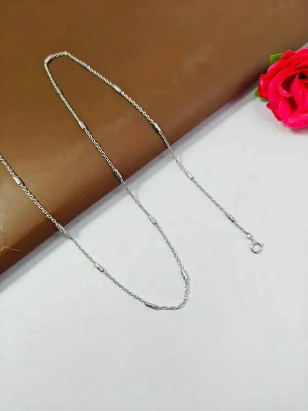 Sterling_Silver_Elegant_Chain_For_Female