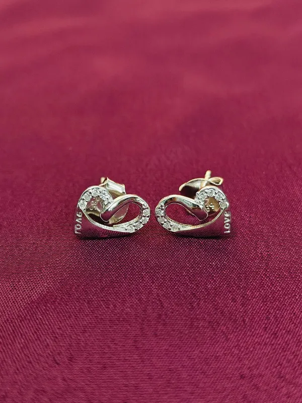 Silver_Traditional_Indian_Chandbali_Earrings_For_Female
