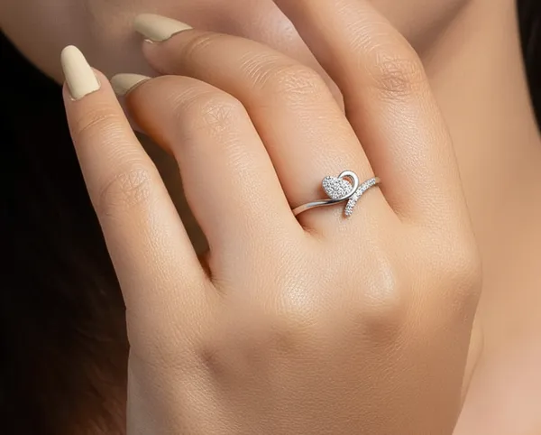 Silver_Traditional_Ring_For_Female