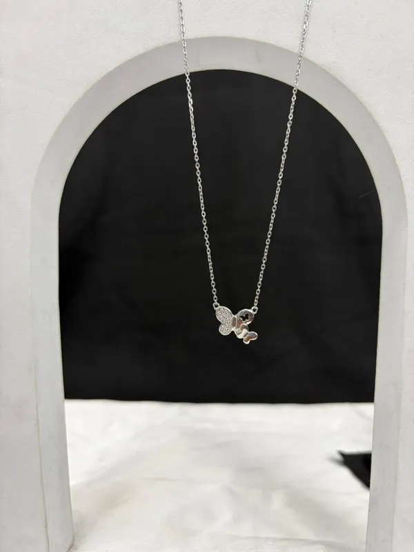 Silver_And_Blue_Trendy_925_Chain_With_Pendant_For_Female