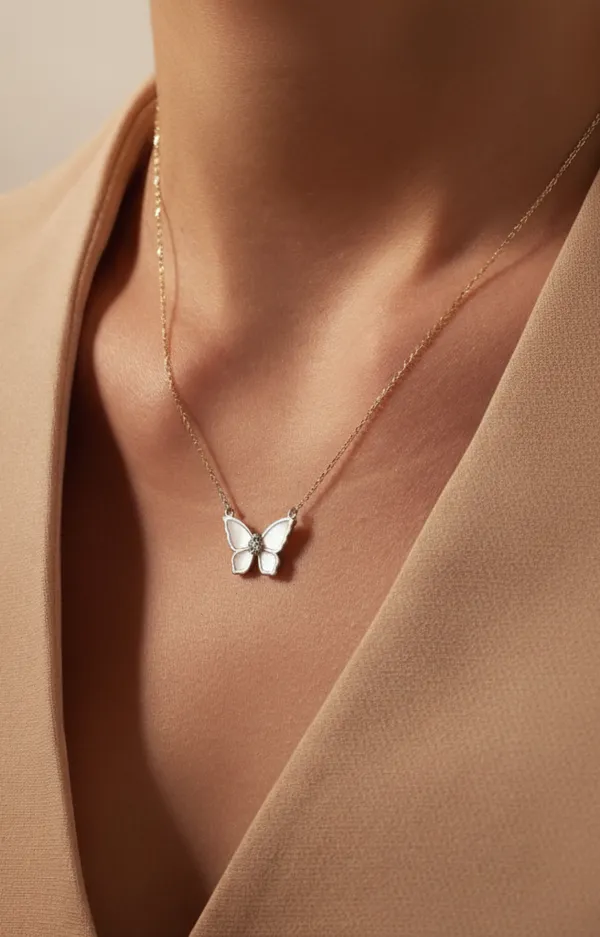 Silver_Trendy_Minimal_Pendant_Chain_For_Female