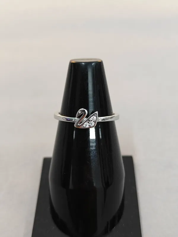 Silver_Trendy_Ring_For_Female