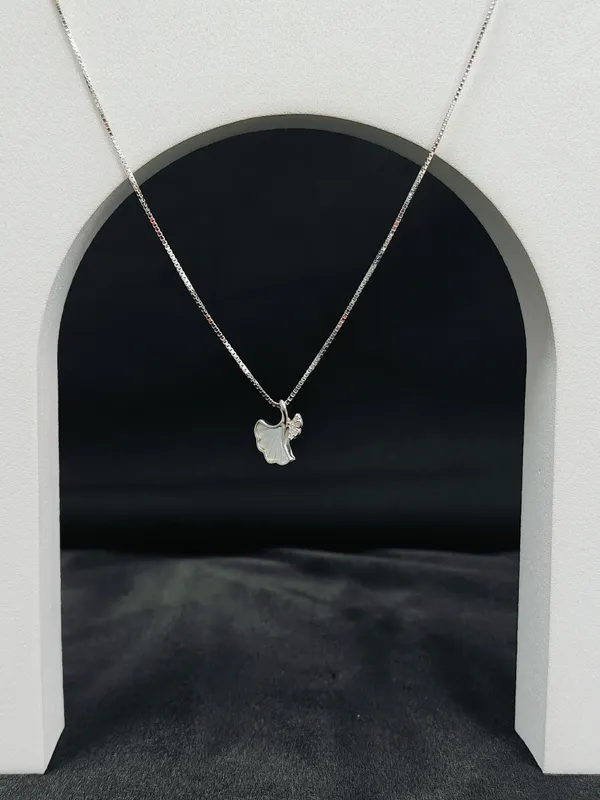 Silver_Modern_Pendant_Chain_For_Female