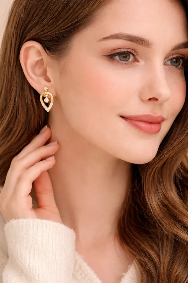 Gold_Plated_Alloy_Elegant_Teardrop_Diamond_Stud_Earrings_For_Women