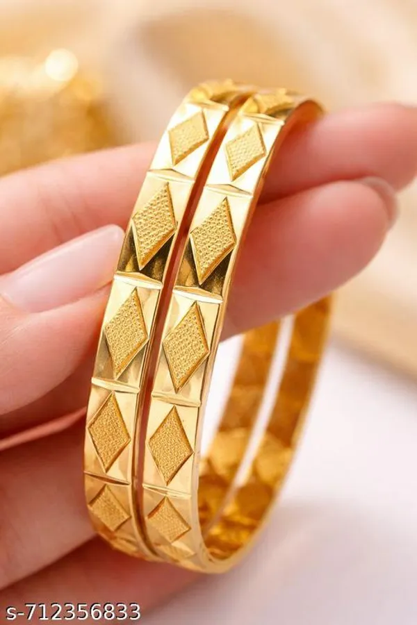 Gold_Plated_Alloy_Trendy_Geometric_Bracelet_For_Women