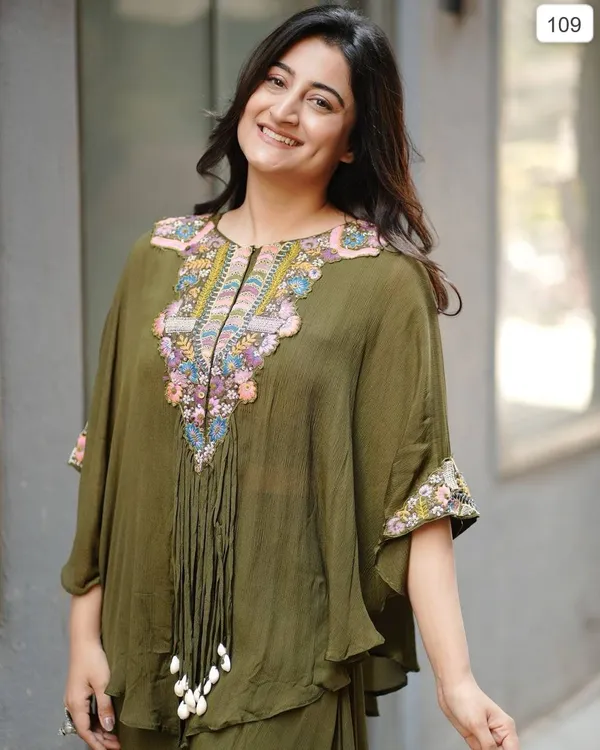 Olive_Green_Embroidered_Kurti_with_Plazzo