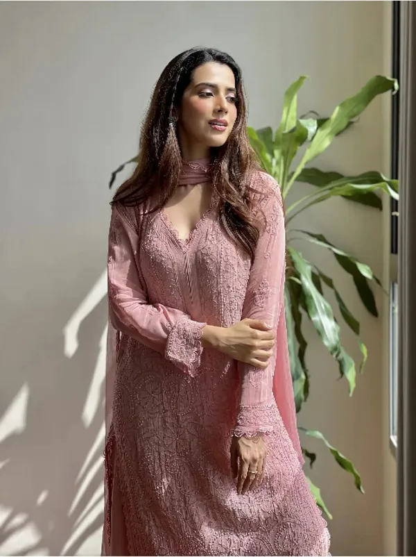 Pastel_Pink_Georgette_Chikankari_Embroidery_Kurta_With_Pant_&_Dupatta_For_Women