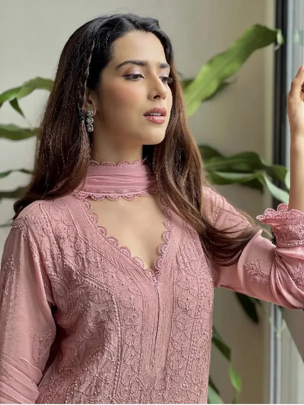Pastel_Pink_Georgette_Chikankari_Embroidery_Kurta_With_Pant_&_Dupatta_For_Women