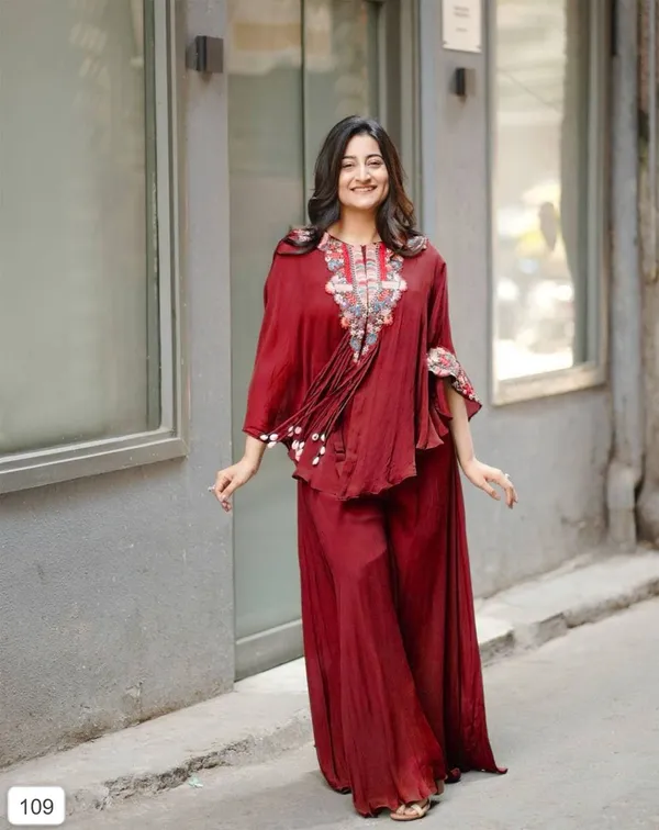 Ruby_Maroon_Embroidered_Kurti_With_Plazzo