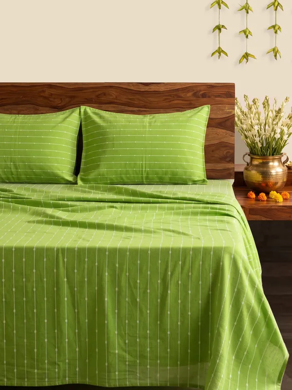 Lime_Meadow_–_Handloom_Cotton_Bedsheet_with_2_Pillow_Covers