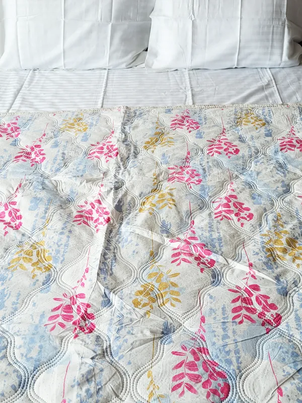 Bunio_Super_Soft_Reversible_Comforter__All-Season_Comforter_for_Double_Bed_-_Pink_&_White