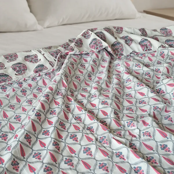 Pink_&_White_100%_Cotton_Reversible_Dohar_Double_Bed_Size_90_Inch_X_100_Inch