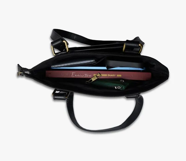 Black_Canvas_And_Leather_Pulse_Handbag_For_Female