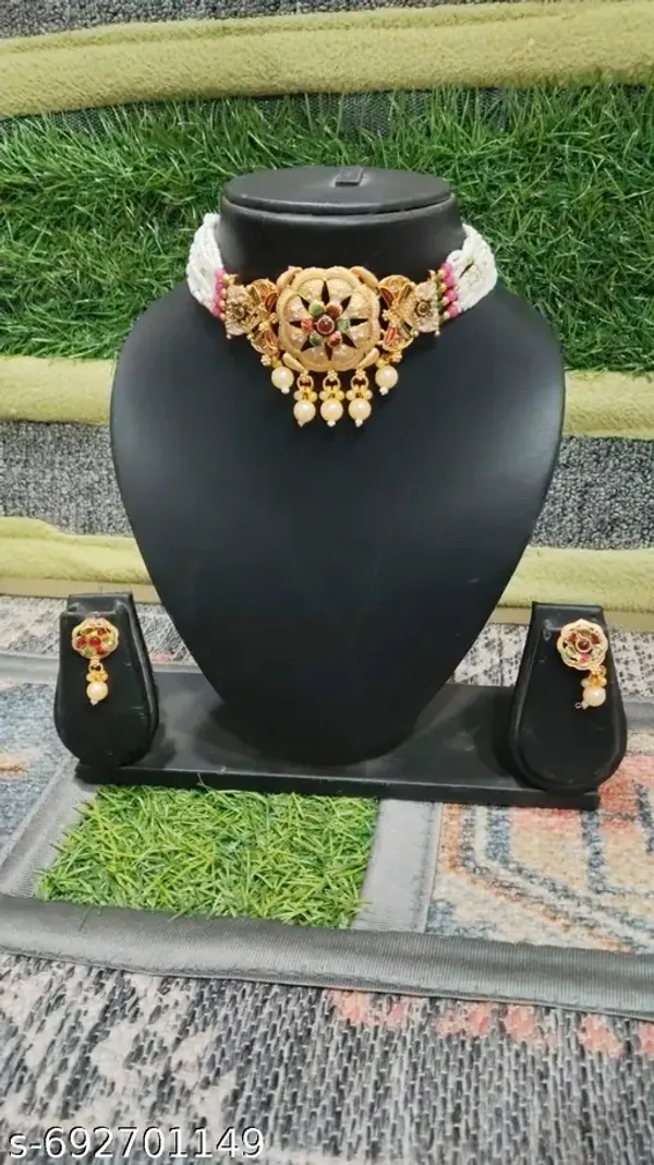 Golden_Royal_Bloom_Choker_Set
