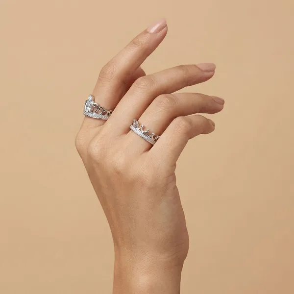 Silver_Plated_Romantic_King_Queen_Couple_Rings_With_Crown_Design_–_Gift_For_Couples