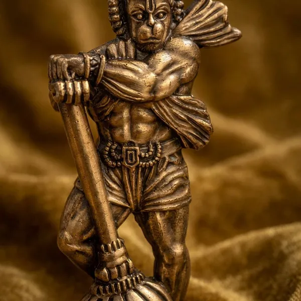 Golden_Divine_Proficiency_Hanuman_Spiritual_Idol_For_Car_Dash_Board_(9.8_X_4.8_Cm)