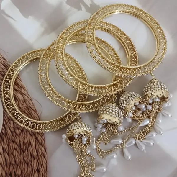 Gold_Plated_Brass_Traditional_Stone_Bangles_Set_For_Girls_&_Women_(4_Pcs)