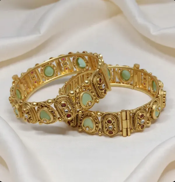 Rajwadi_Gold_Plated_Polki_Stone_Openable_Bridal_Bangles_Set_For_Women_(2_Pcs)