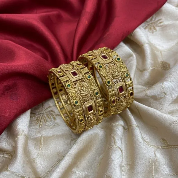 Golden_Laxmi_Design_Rajwadi_Gold_Plated_Copper_Bangles_Set_For_Girls_&_Women_(6_Pcs)