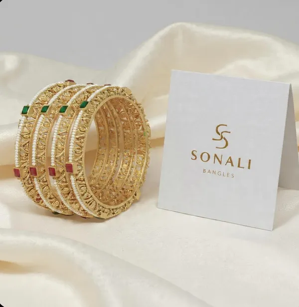 White_Stylish_Rajwadi_Gold_Plated_Premium_Stone_Copper_&_Brass_Bangles_Set_For_Women_(4_Pcs)