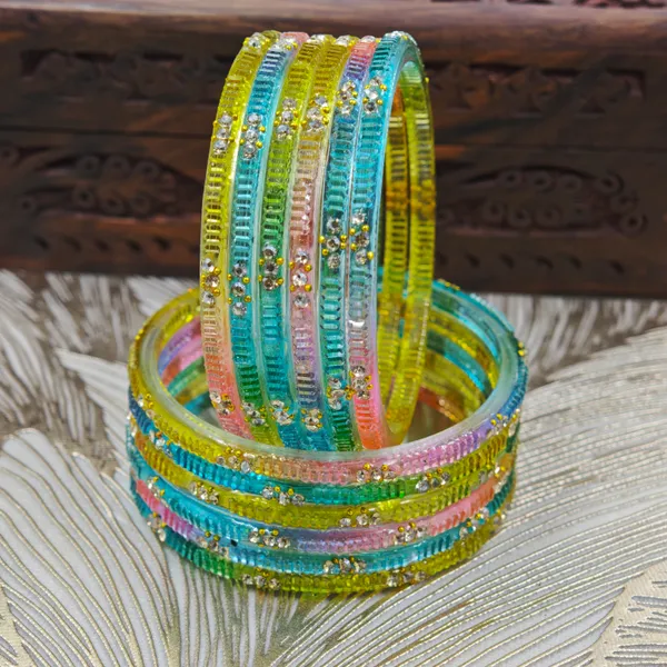 L-Multi_Glass_Bangle