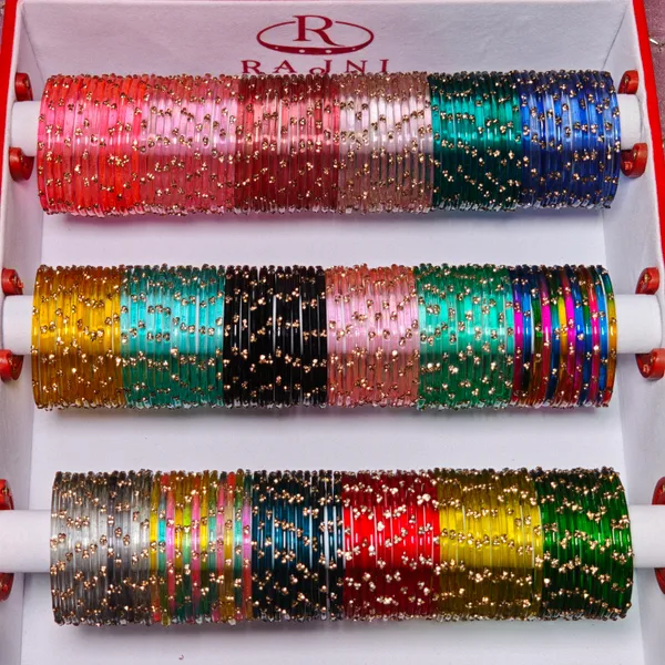 Three_Stone_Glass_Bangle_With_Box