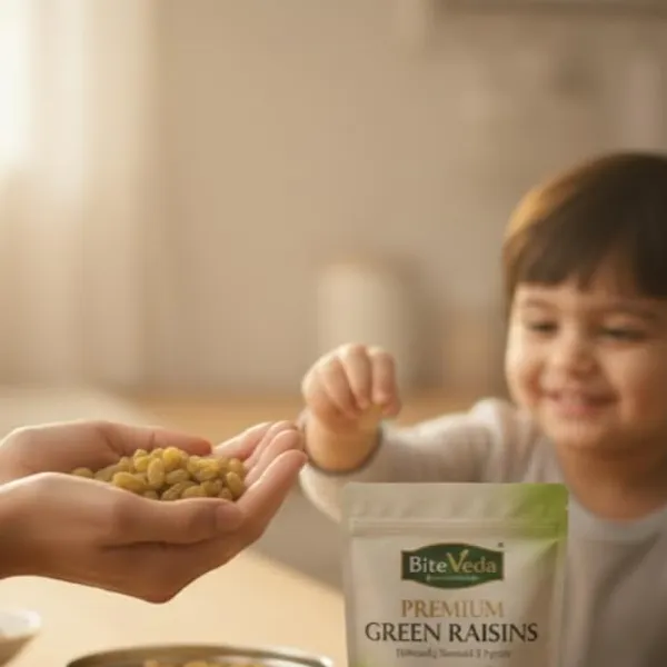 Raisins_200G_Kismish_Dried_Grapes_Sweet_Fruity_Taste_And_Soft_Chewy__&_Fiber_Healthy_Snack_&_Premium_Raw_Walnuts_(Akhrot)_Kernels_200G_Combo_Of_2
