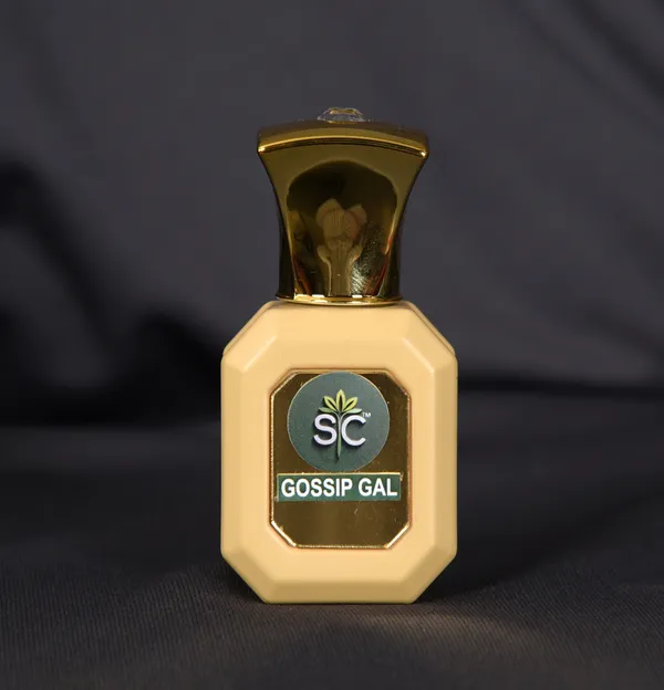 Gossip_Gal_Attar