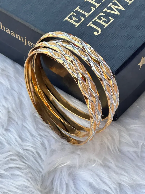 Set_Of_4_Gold_And_Silver_Traditional_Aurelia_Bangles_For_Women