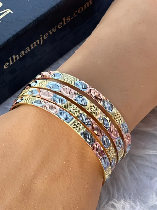 Set_Of_4_Gold_And_Silver_And_Rose_Gold_Traditional_Mehfil_Bangles_For_Women