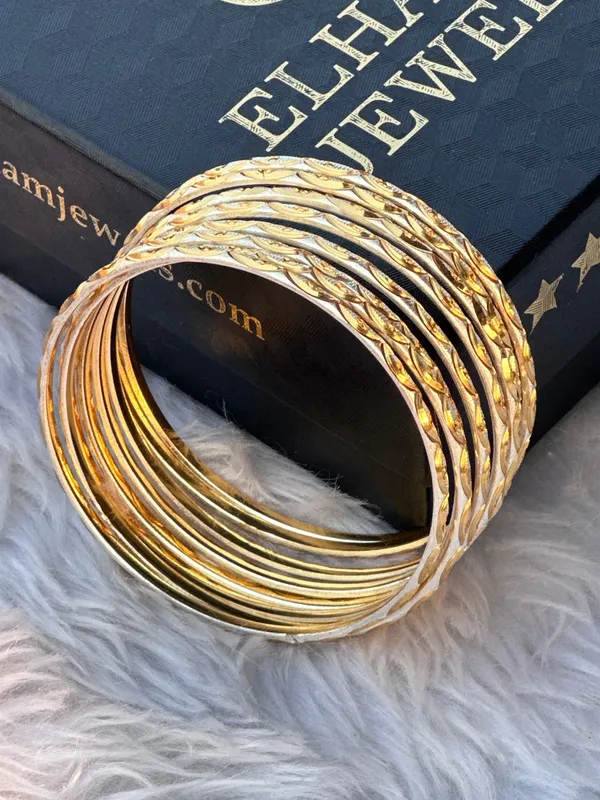 Set_Of_8_Gold_Traditional_Zariya_Bangles_For_Women