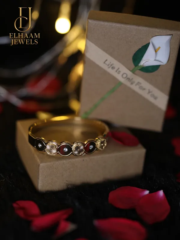 Gold_Traditional_Bloom_Coin_Design_Bangle_For_Women