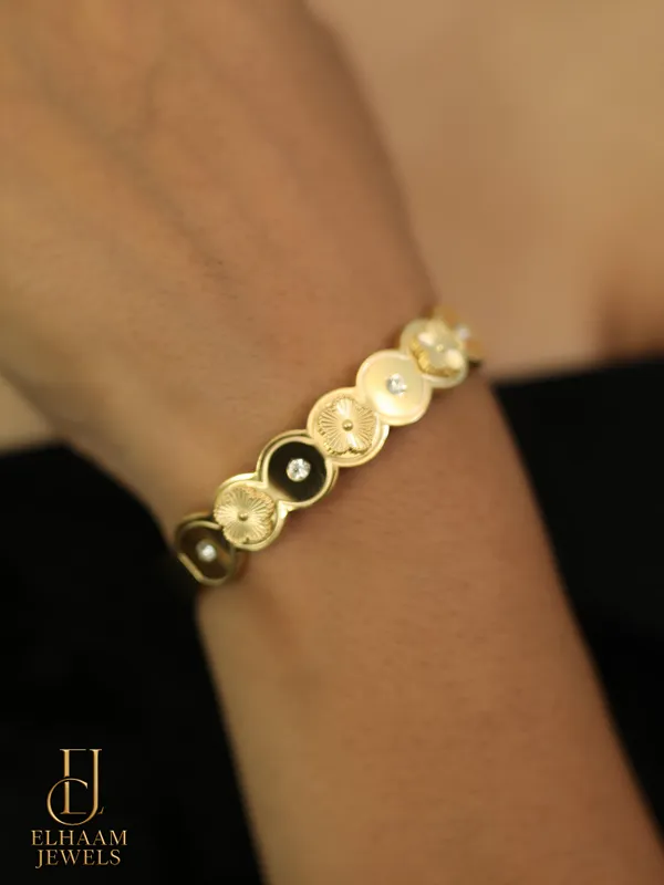 Gold_Traditional_Bloom_Coin_Design_Bangle_For_Women