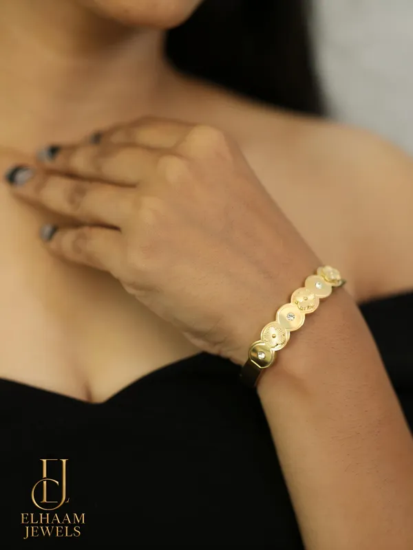 Gold_Traditional_Bloom_Coin_Design_Bangle_For_Women