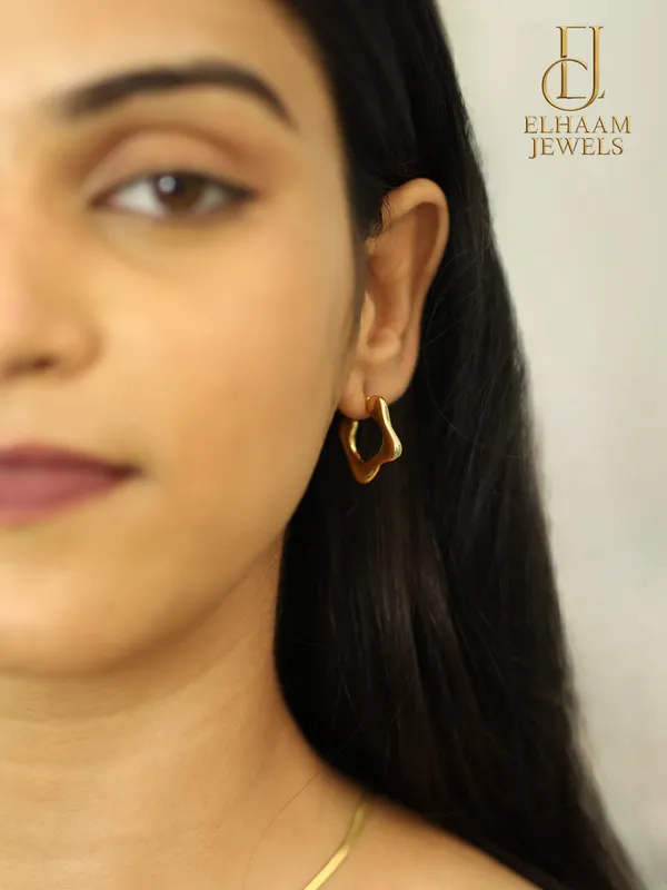 Gold_Traditional_Anti_Tarnish_Stainless_Steel_Wavy_Hoop_Earrings_For_Women