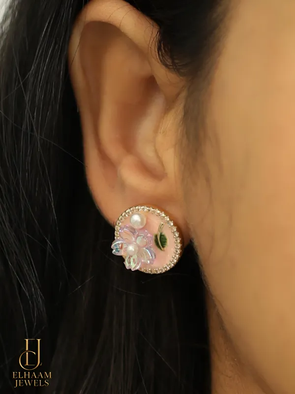 Gold_Traditional_Flower_Pearl_Stud_Earrings_For_Women